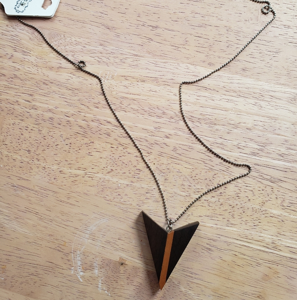 Geometric Black and Brown Pendant Necklace
